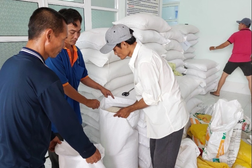 cap xuat gao.jpg cap xuat gao.jpg