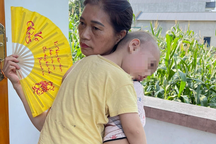 Khốn đốn vì cắt điện: Ngủ trong ô tô, thuê khách sạn qua đêm