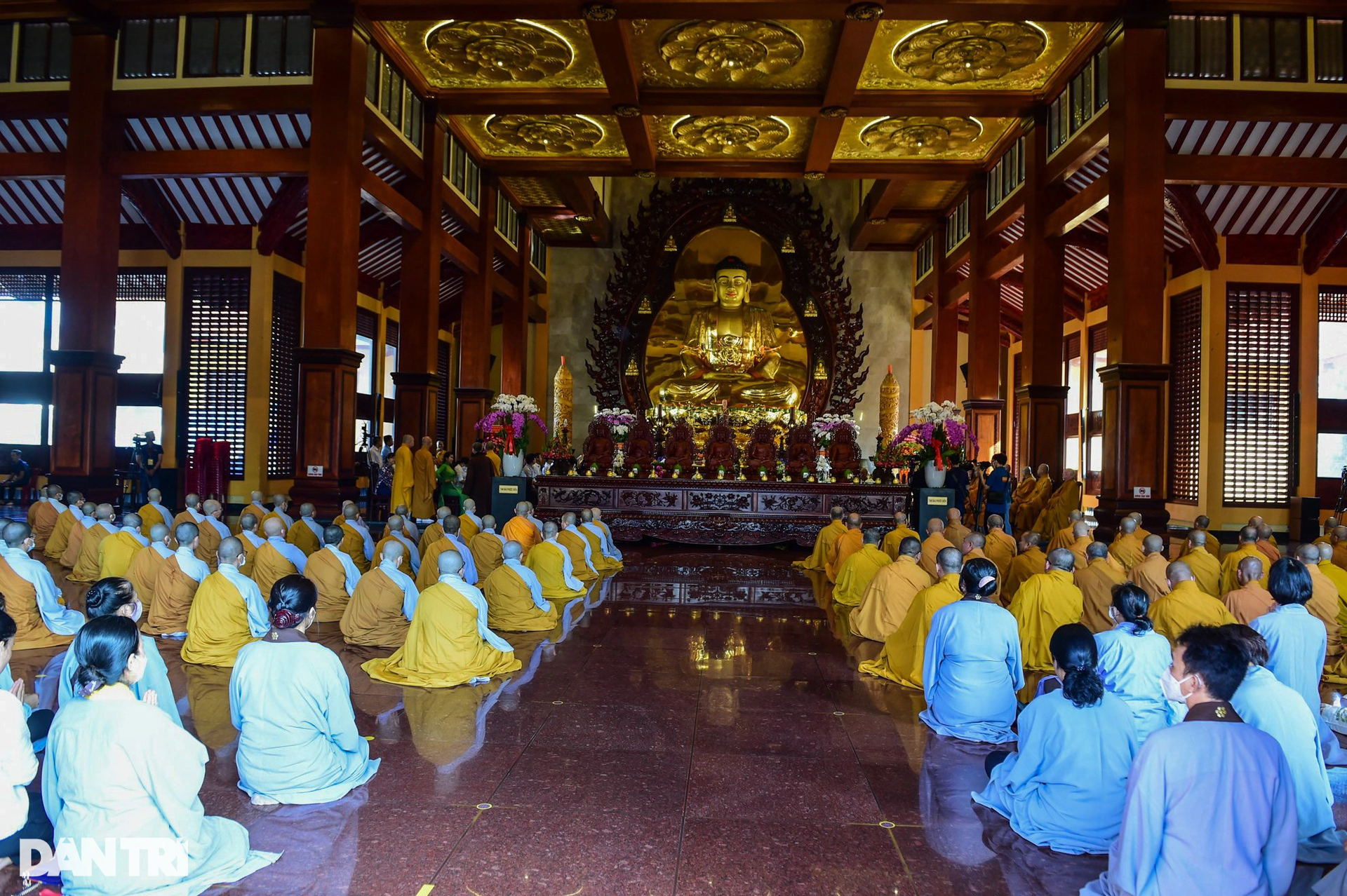 Đại lễ Tưởng niệm - Kỳ siêu giỗ đầu các nạn nhân mất do Covid-19 tại TPHCM - 8 Đại lễ Tưởng niệm - Kỳ siêu giỗ đầu các nạn nhân mất do Covid-19 tại TPHCM - 8