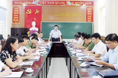 Hòa Bình: Chuẩn bị xuồng cao tốc chuyển đề thi khi thời tiết cực đoan