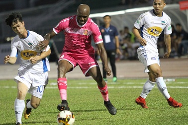 Bầu Đức đòi bỏ V-League, tâm lý của cầu thủ HA Gia Lai bị ảnh hưởng?