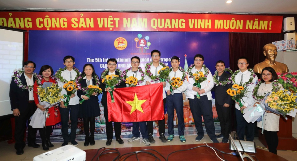 Đoàn Việt Nam đoạt 5 huy chương vàng kì thi Olympic quốc tế IOM lần V - 1 Đoàn Việt Nam đoạt 5 huy chương vàng kì thi Olympic quốc tế IOM lần V - 1
