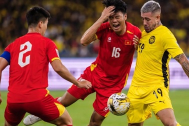 Báo Malaysia bình luận khi đội nhà nhập tịch trái phép ở trận gặp Việt Nam