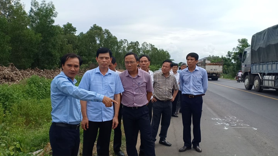 Vụ tai nạn 8 người chết xảy ra tại chính “điểm đen” giao thông - 1 Vụ tai nạn 8 người chết xảy ra tại chính “điểm đen” giao thông - 1