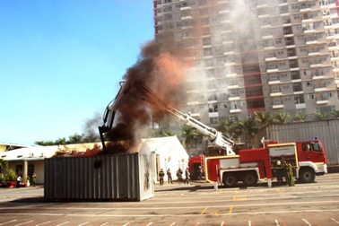 Trang bị "rô bốt" chữa cháy cho Cảnh sát PCCC TPHCM