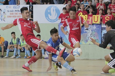 ĐH Bách khoa HN vỡ oà niềm vui Vô địch futsal sinh viên toàn quốc