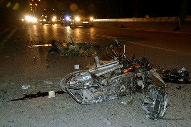 Truy bắt tài xế xe tải “nghiền nát” xe máy khiến 1 người chết thảm