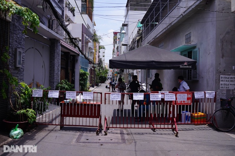 Những địa điểm đang bị phong tỏa vì dịch Covid-19 tại TPHCM - 2 Những địa điểm đang bị phong tỏa vì dịch Covid-19 tại TPHCM - 2