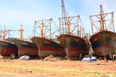 Bình Định: Mời chuyên gia giám định lại tàu vỏ thép hư hỏng