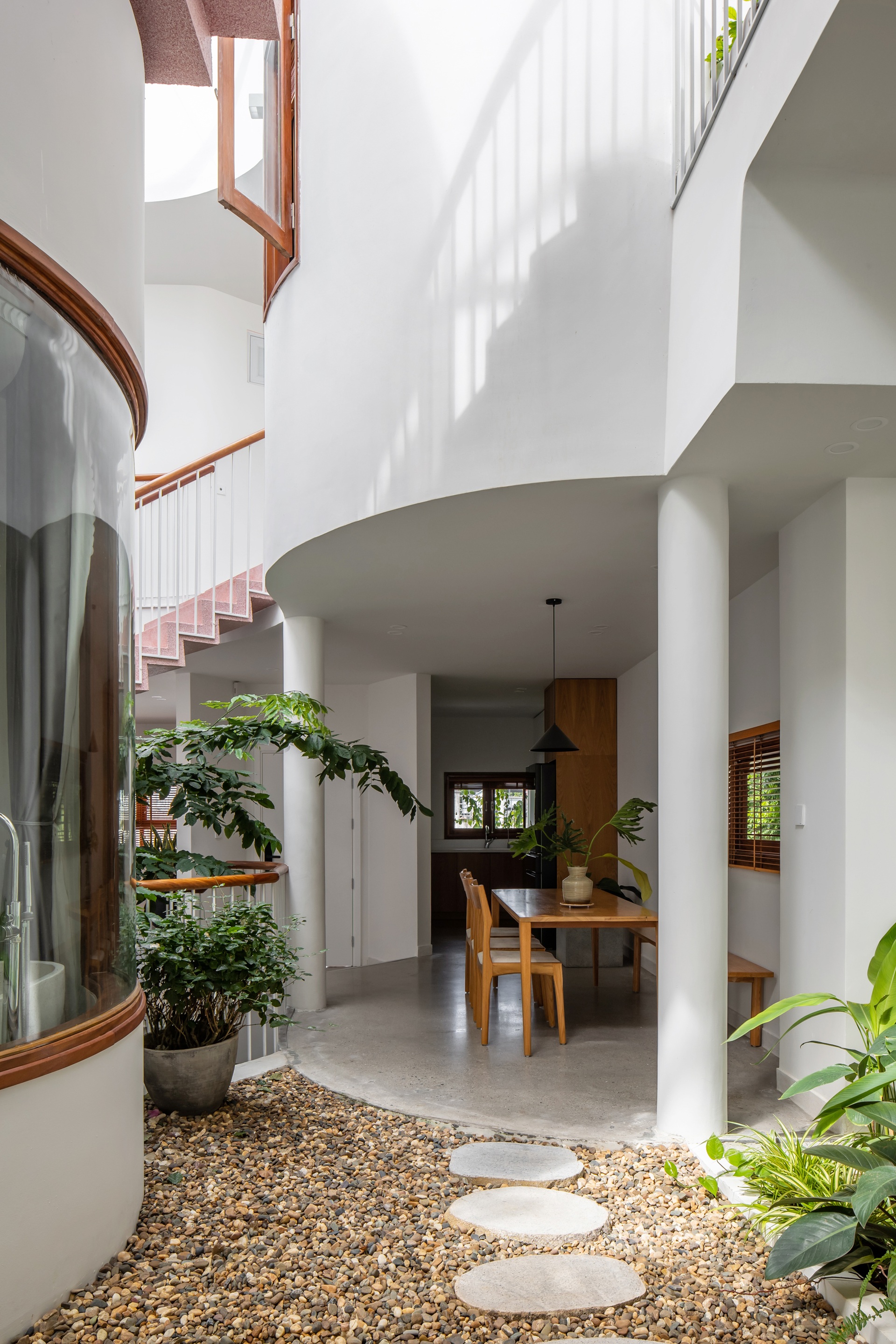 Bất ngờ với bên trong của ngôi nhà trông như cái hộp ở Phủ Lý - 4 Bất ngờ với bên trong của ngôi nhà trông như cái hộp ở Phủ Lý - 4