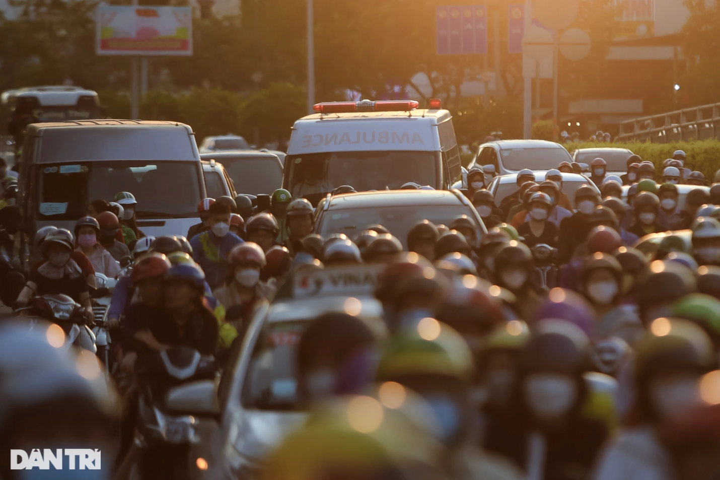 ໄວໜຸ່ມມັກໄປໂມເທວໃນເວລາ 2 ໂມງປາຍ-3 Những người trẻ thường xuyên vào nhà nghỉ 2 tiếng cuối giờ chiều - 3