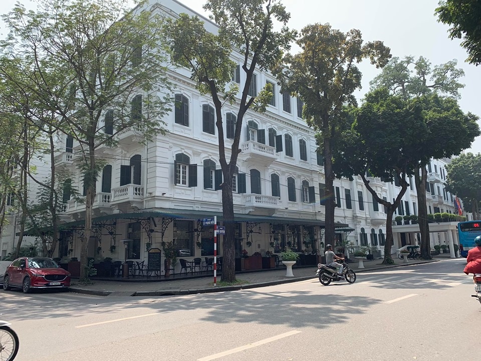Khách sạn Metropole tạm dừng hoạt động để khử trùng - 2 Khách sạn Metropole tạm dừng hoạt động để khử trùng - 2