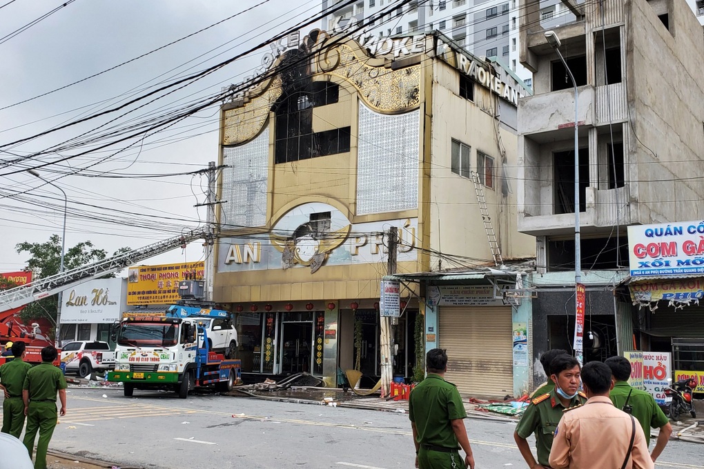 Thủ tướng yêu cầu 100% quán karaoke phải có lối thoát nạn thứ 2 - 1 Thủ tướng yêu cầu 100% quán karaoke phải có lối thoát nạn thứ 2 - 1