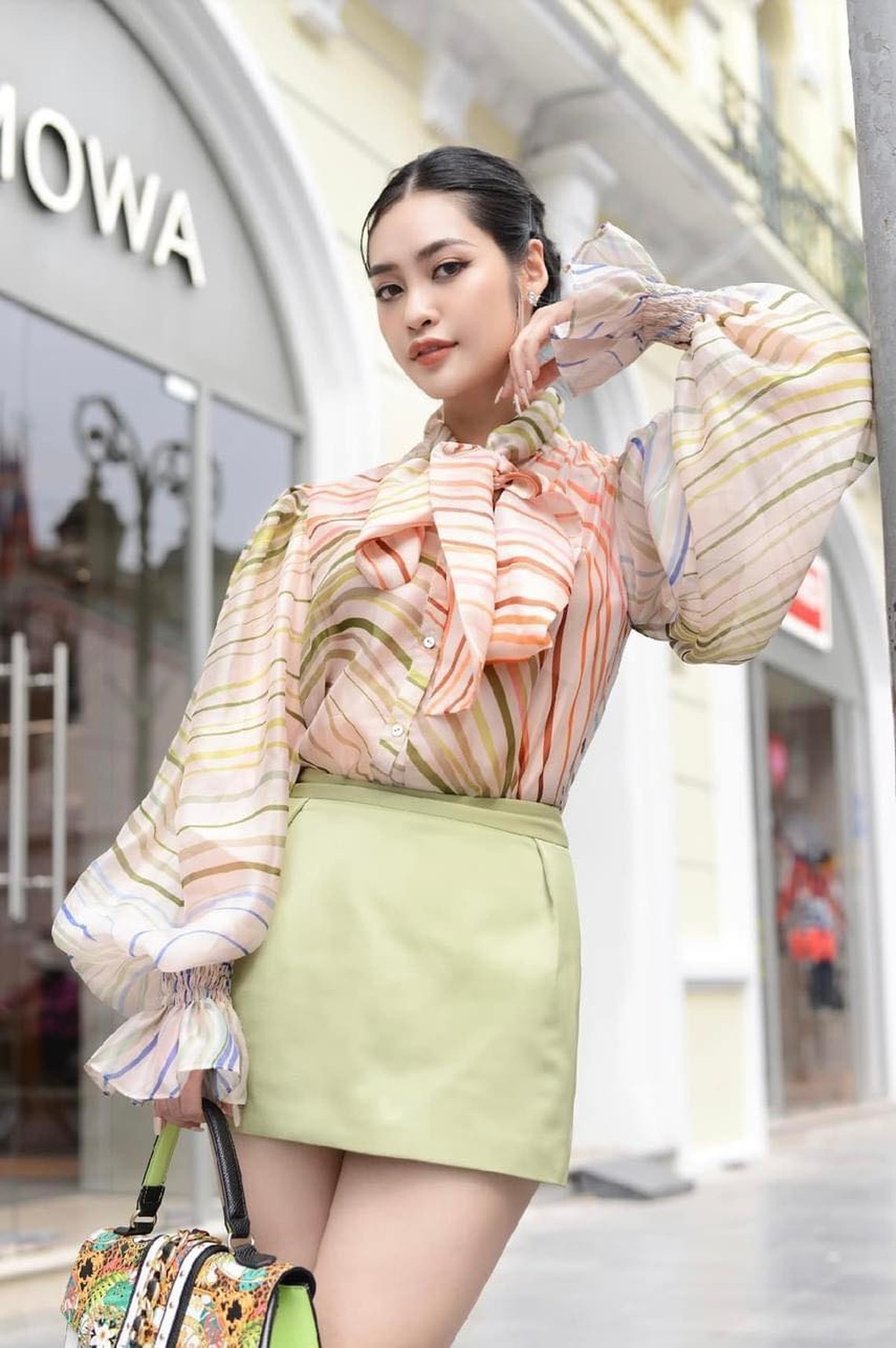 Nông Thúy Hằng nói về quan niệm chân dài và đại gia - 2 Nông Thúy Hằng nói về quan niệm chân dài và đại gia - 2