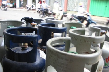 Giá gas lại tăng sau khi áp thuế