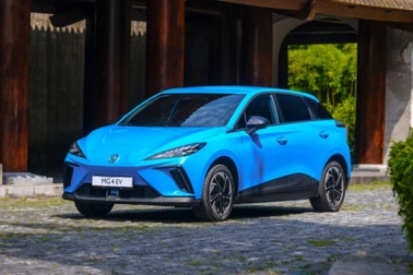 Xe mới ồ ạt ra mắt trong tháng 6, sedan hoàn toàn lép vế