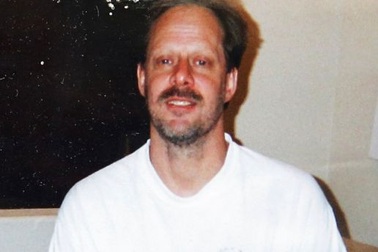 Nghi phạm xả súng ở Las Vegas tích trữ vũ khí hàng chục năm