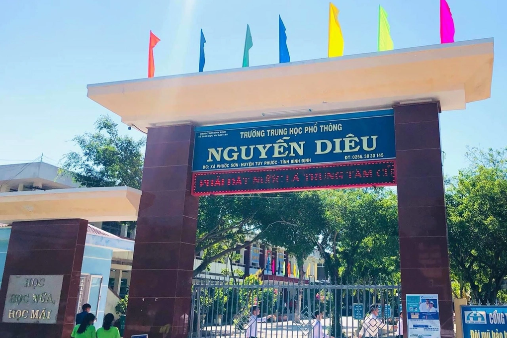 Nữ sinh lớp 10 bất ngờ tử vong trong lúc khởi động học môn thể dục - 1 Nữ sinh lớp 10 bất ngờ tử vong trong lúc khởi động học môn thể dục - 1