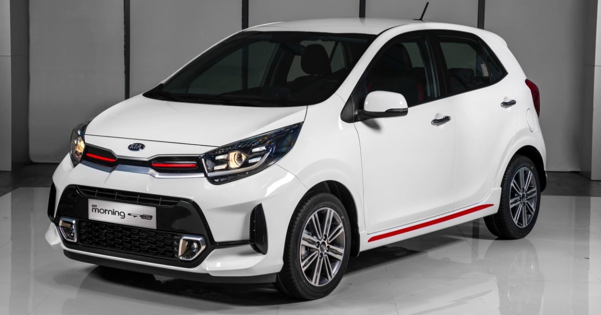 Toyota Wigo có giá khởi điểm 360 triệu đồng, đắt hơn bản tiêu chuẩn của Kia Morning. Bù lại, biến thể cao nhất của mẫu xe Nhật chỉ có giá 405 triệu đồng (Ảnh: Nguyễn Lâm).