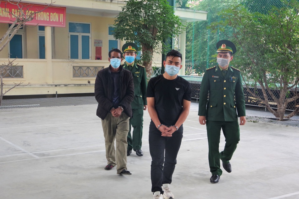 Xóa 2 đường dây đưa người vượt biên trái phép trong mùa dịch Covid-19 - 1 Xóa 2 đường dây đưa người vượt biên trái phép trong mùa dịch Covid-19 - 1