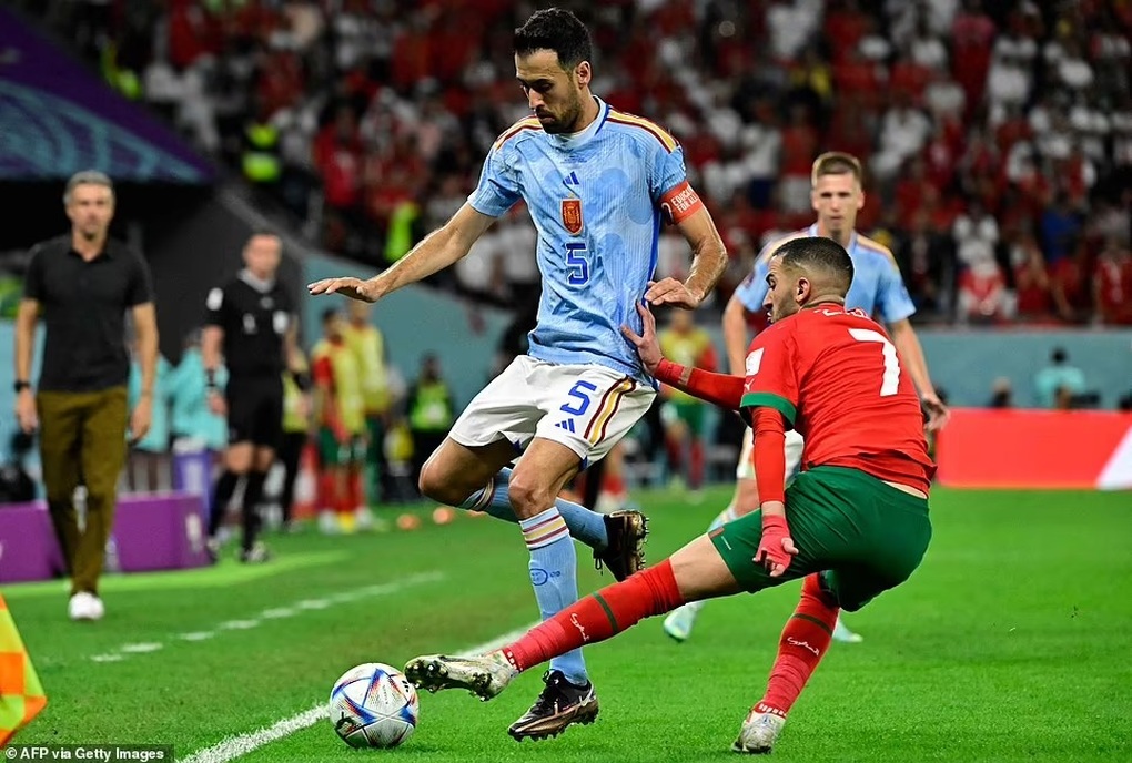 Tây Ban Nha thua đau Morocco và triết lý bảo thủ của Luis Enrique - 4 Tây Ban Nha thua đau Morocco và triết lý bảo thủ của Luis Enrique - 4