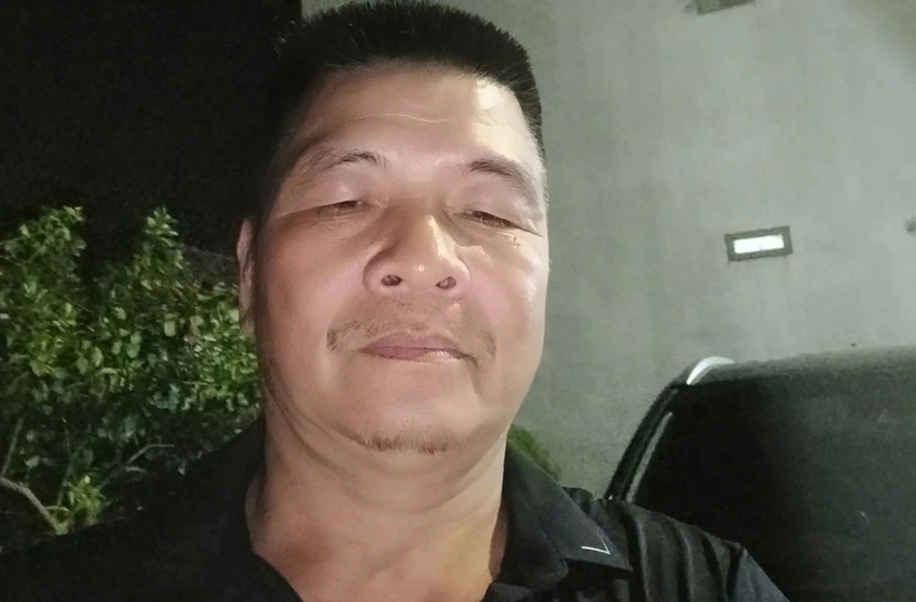 Người đàn ông mang thùng tiền mua ô tô: Tôi tiết kiệm sau mỗi lần bán rau - 1 Người đàn ông mang thùng tiền mua ô tô: Tôi tiết kiệm sau mỗi lần bán rau - 1