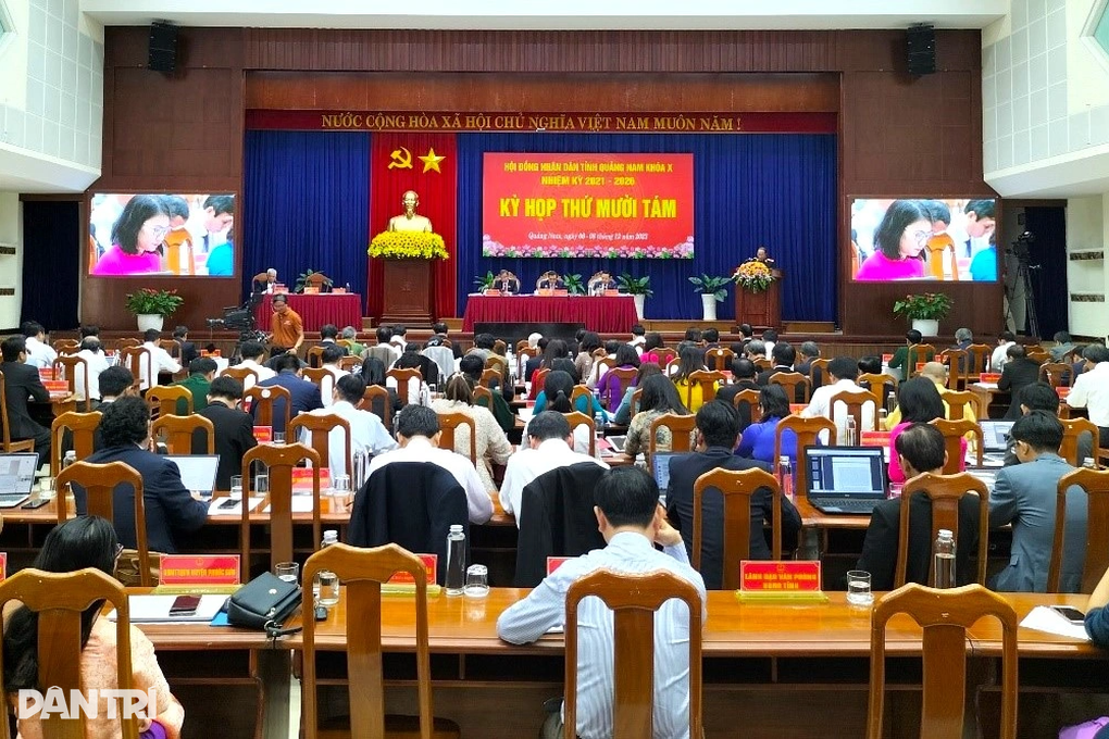 Hdnd-tinh-quang-nam-khai-mac-ky-hop-18_congbinh 1 Hdnd-tinh-quang-nam-khai-mac-ky-hop-18_congbinh 1