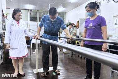 TPHCM vẫn "khát" bác sĩ phục hồi chức năng