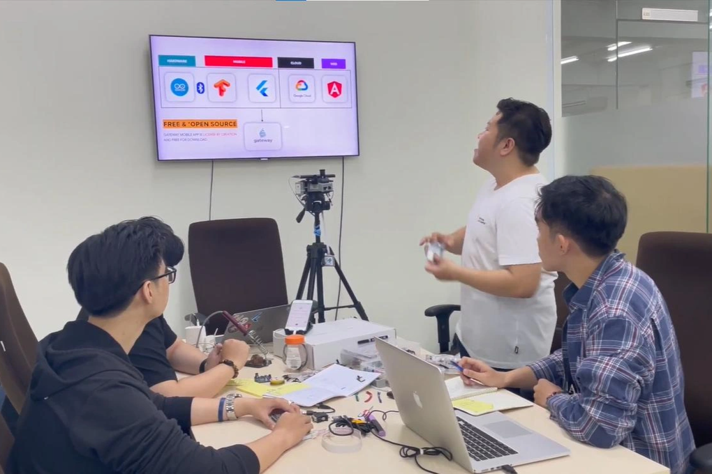 Nhóm sinh viên Việt Nam đứng đầu cuộc thi của Google - 2 Nhóm sinh viên Việt Nam đứng đầu cuộc thi của Google - 2