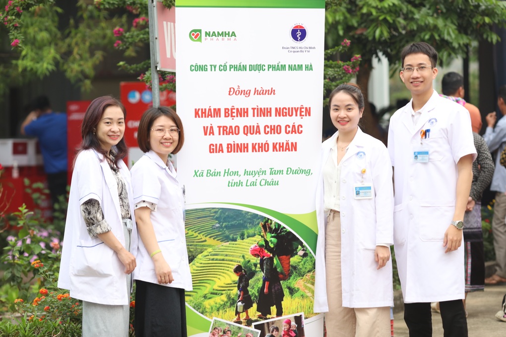 Dược Nam Hà tiếp tục đạt Thương hiệu quốc gia Việt Nam năm 2024 - 3 Dược Nam Hà tiếp tục đạt Thương hiệu quốc gia Việt Nam năm 2024 - 3