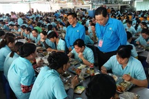 Dự kiến chi hơn 400 tỷ đồng cho 425 cán bộ công đoàn chuyên trách nghỉ việc