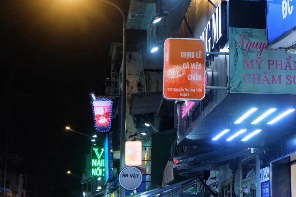 Phố ẩm thực Nguyễn Thượng Hiền đìu hiu: Chủ tiệm sống nhờ... bán online - 9 Phố ẩm thực Nguyễn Thượng Hiền đìu hiu: Chủ tiệm sống nhờ... bán online - 9