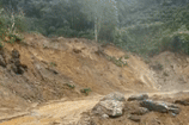 Cận cảnh nơi sạt lở nguy hiểm nhất ở Tà Xùa