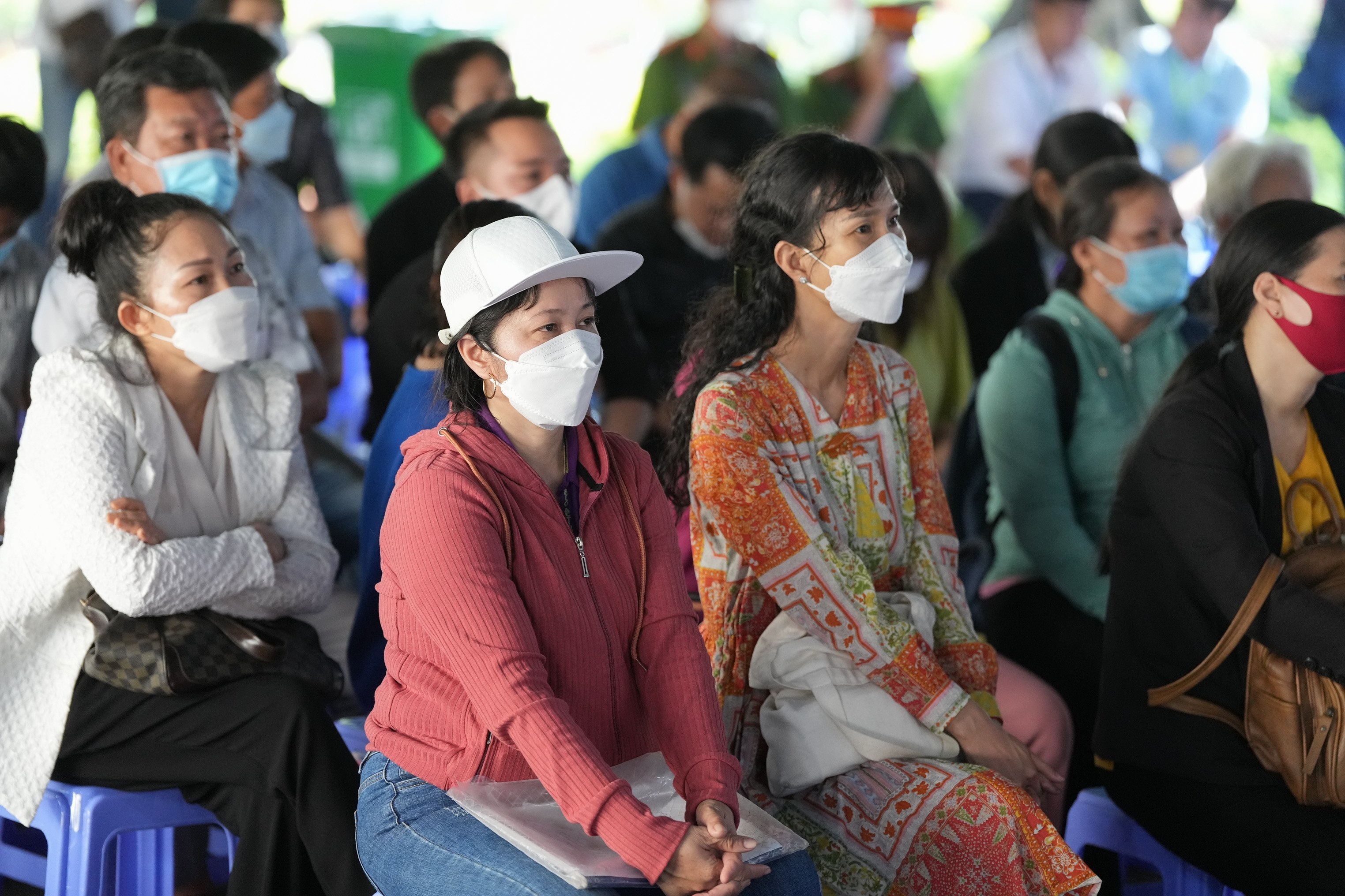 Chuyên gia bóc lý do Nguyễn Thái Luyện dễ lùa gà kiếm cả nghìn tỷ đồng - 4 Chuyên gia bóc lý do Nguyễn Thái Luyện dễ lùa gà kiếm cả nghìn tỷ đồng - 4