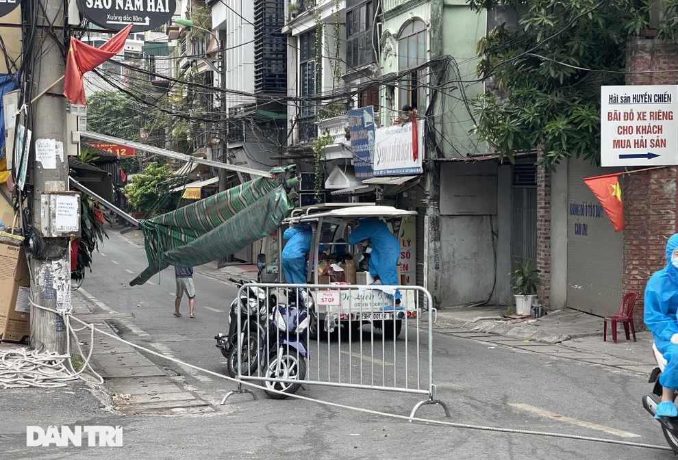 Xe điện tour du lịch phố cổ chuyển đồ tiếp tế cho khu phong tỏa - 8 Xe điện tour du lịch phố cổ chuyển đồ tiếp tế cho khu phong tỏa - 8