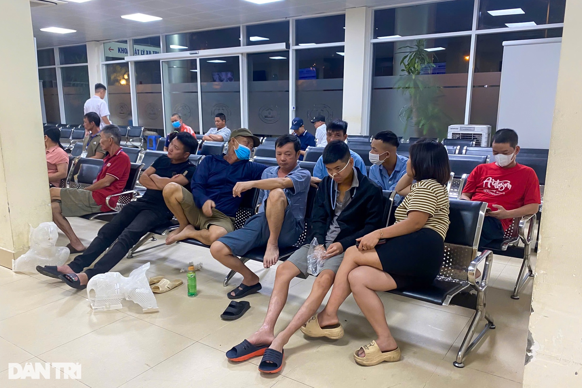 Đêm trắng xạ trị của những phận người mang K - 9 Đêm trắng xạ trị của những phận người mang K - 9