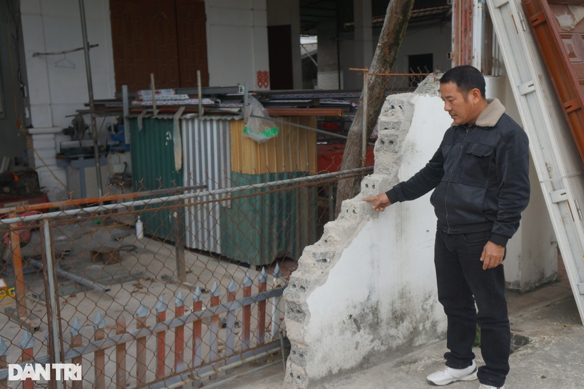Thiếu một tỷ đồng để phẫu thuật, cậu bé khó giữ được mạng sống - 2 Thiếu một tỷ đồng để phẫu thuật, cậu bé khó giữ được mạng sống - 2