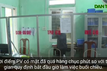 Trụ sở xã Hương Trà vắng tanh trong giờ hành chính