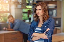 "Vợ tôi hỗn láo hay mẹ tôi cổ hủ?"