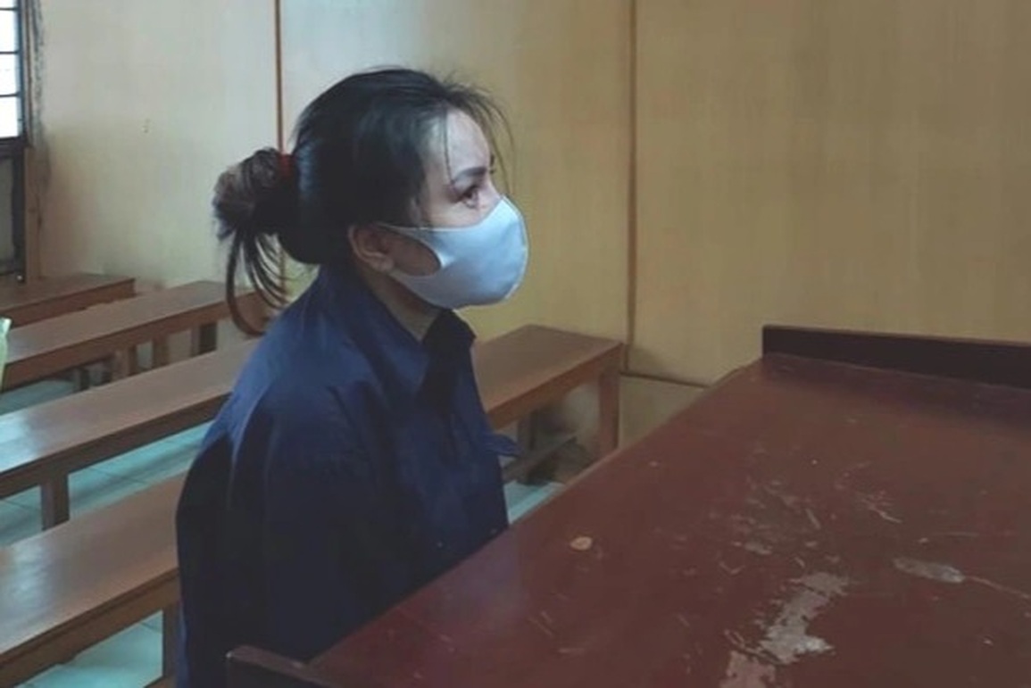 Hứa giải bùa cho chị họ rồi chiếm đoạt hàng chục tỷ đồng - 1 Hứa giải bùa cho chị họ rồi chiếm đoạt hàng chục tỷ đồng - 1
