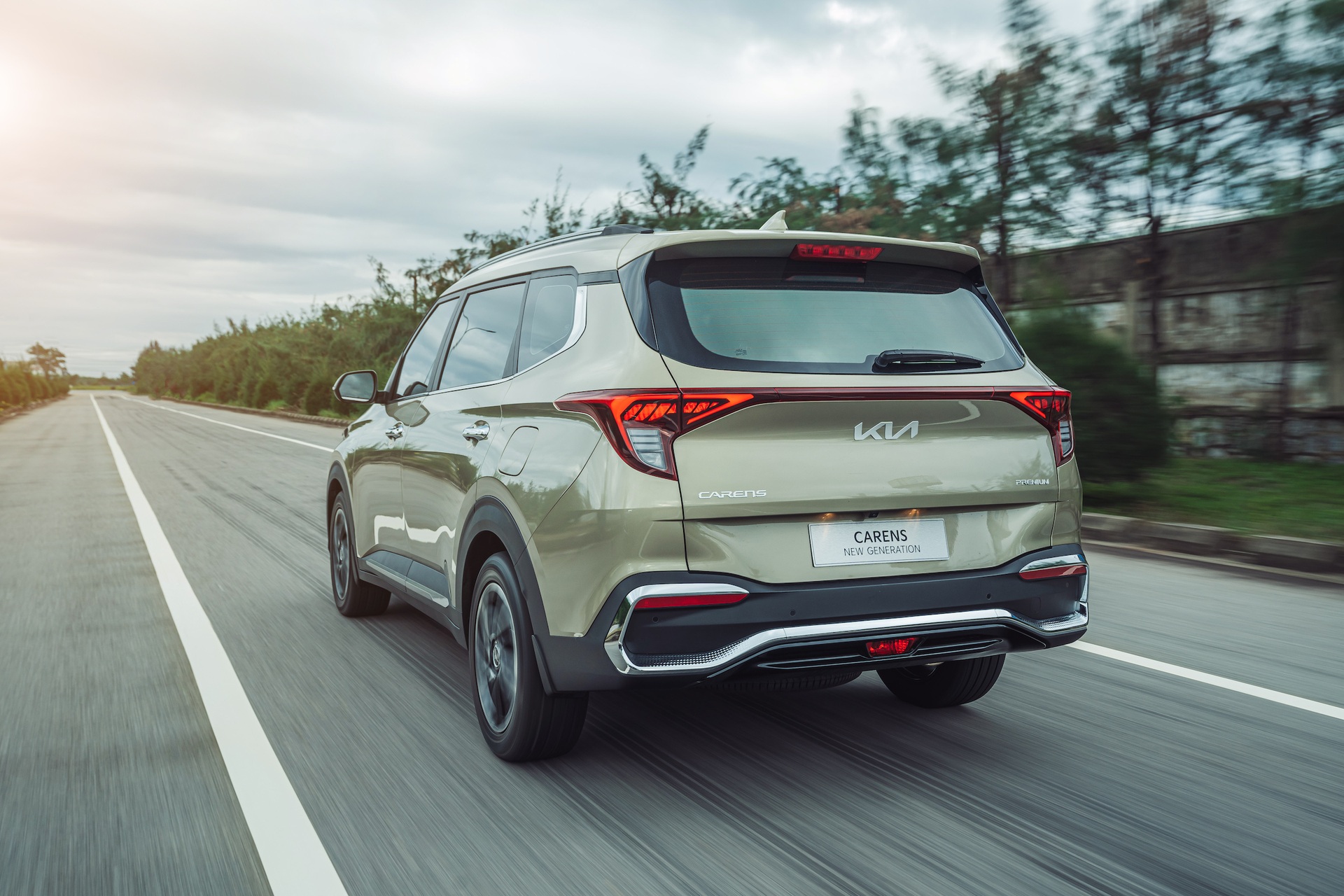 Kia Carens - Mẫu SUV thế hệ mới, hoàn thiện dải sản phẩm SUV của Kia tại Việt Nam - 11 Kia Carens - Mẫu SUV thế hệ mới, hoàn thiện dải sản phẩm SUV của Kia tại Việt Nam - 11