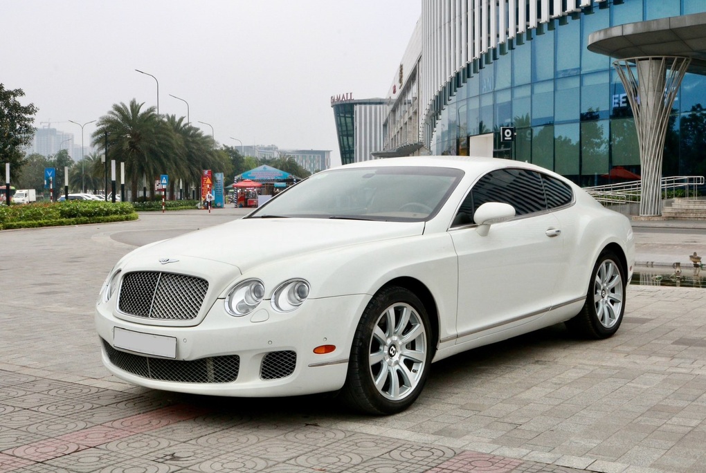 Bentley Continental GT gần 20 tuổi vẫn có giá sang nhượng hơn 2 tỷ đồng - 1 Bentley Continental GT gần 20 tuổi vẫn có giá sang nhượng hơn 2 tỷ đồng - 1