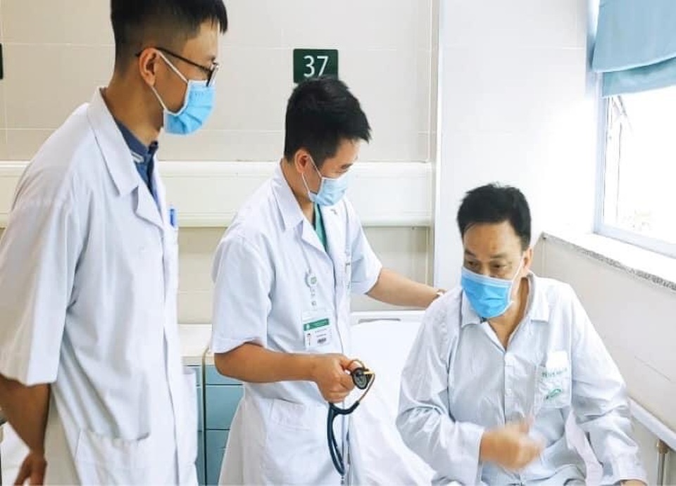 Cứu sống ngoạn mục người đàn ông đã bước chân sang thế giới bên kia - 1 Cứu sống ngoạn mục người đàn ông đã bước chân sang thế giới bên kia - 1