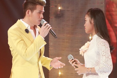 NSND Thu Hiền gật gù trước màn song ca của Quốc Thiên, Linh Phương