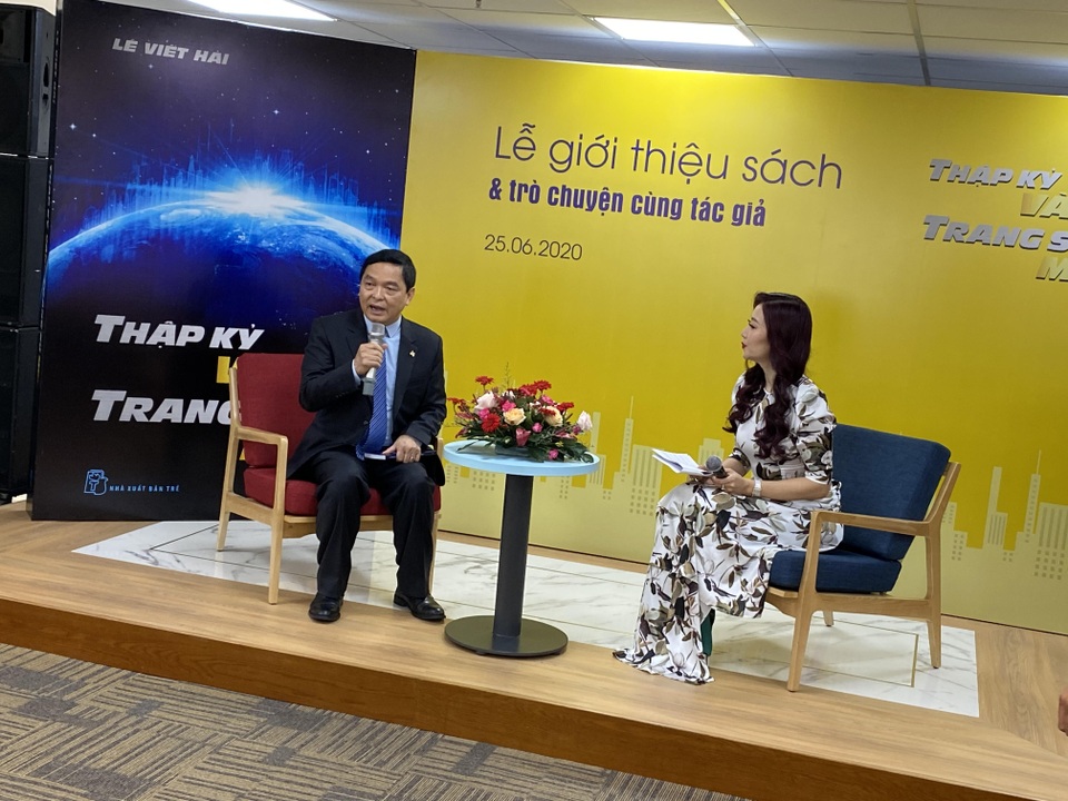 Ra mắt sách “Thập kỷ vàng -Trang sử mới và giao lưu với tác giả Lê Viết Hải - 1 Ra mắt sách “Thập kỷ vàng -Trang sử mới và giao lưu với tác giả Lê Viết Hải - 1