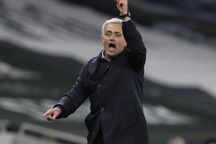 Mourinho thất bại trước Liverpool: Hùm chết để lại da...