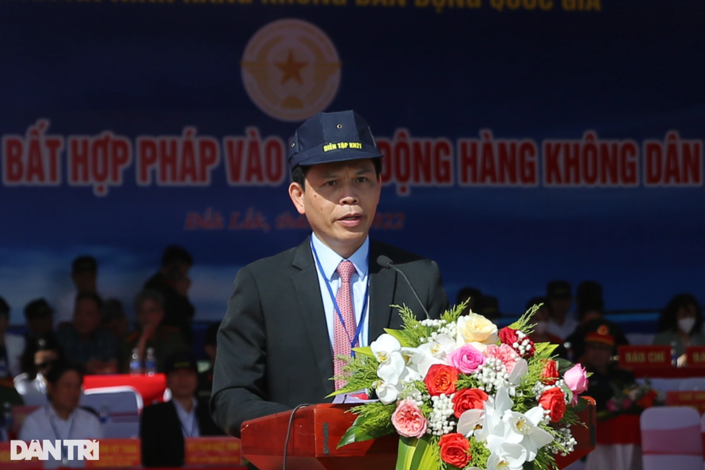 Xem 3 tình huống giả định Cảng Hàng không Buôn Ma Thuột bị tấn công - 2 Xem 3 tình huống giả định Cảng Hàng không Buôn Ma Thuột bị tấn công - 2