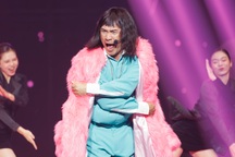 Tiến Luật gây tranh cãi khi thắng Tuấn Hưng tại "Anh trai vượt chông gai"