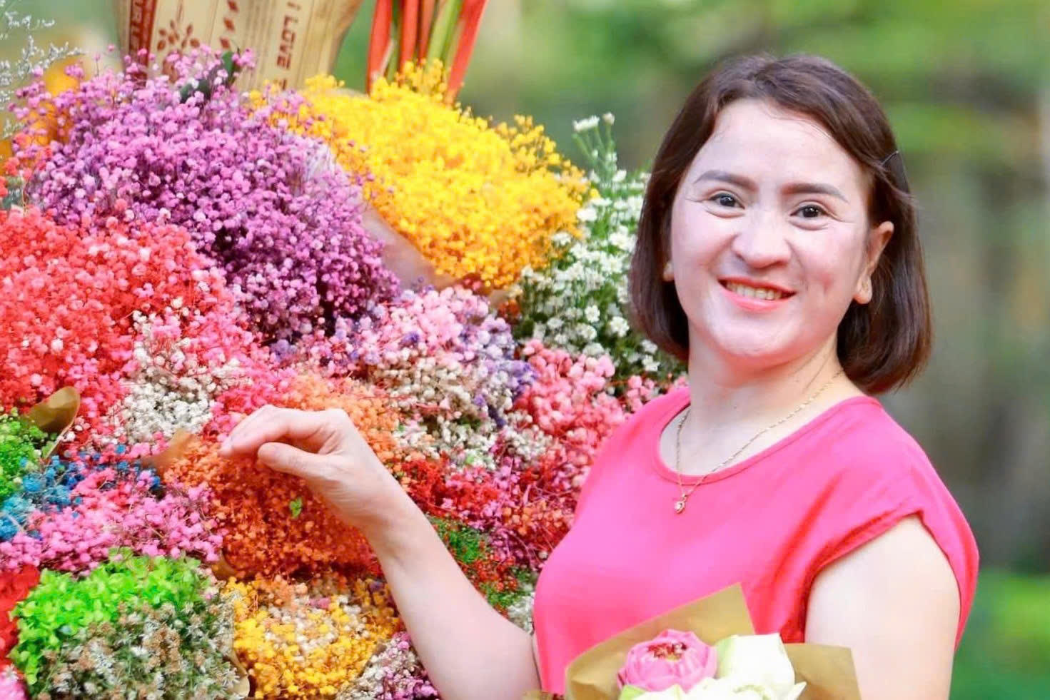 ຄູດີເດັ່ນປີ 2024 ເລົ່າເລື່ອງການກ້າວເຂົ້າສູ່ອາຊີບ ຂອບໃຈ... ກໍາລັງໃຈຈາກປະຊາຊົນ - 3 Nhà giáo tiêu biểu 2024 kể chuyện vào nghề nhờ... bà con động viên - 3