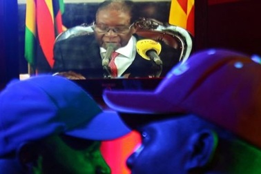 Nghi vấn bài phát biểu của Tổng thống Zimbabwe bị đánh tráo